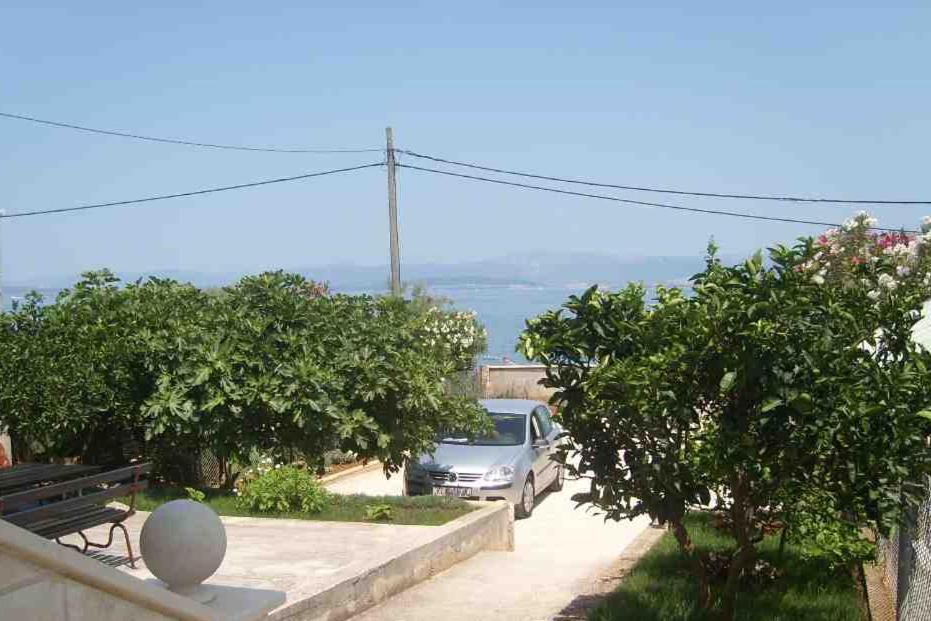 Apartments And Rooms By The Sea Sutivan, Brac - 2943 Ngoại thất bức ảnh