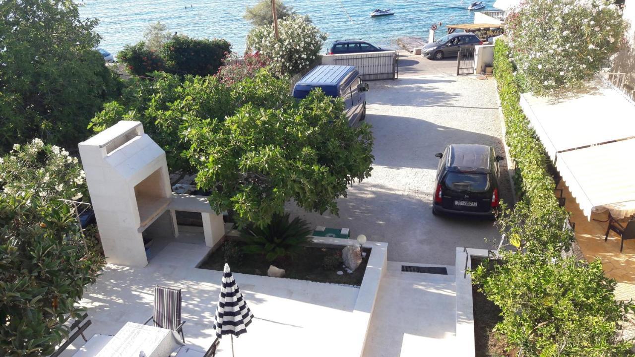 Apartments And Rooms By The Sea Sutivan, Brac - 2943 Ngoại thất bức ảnh