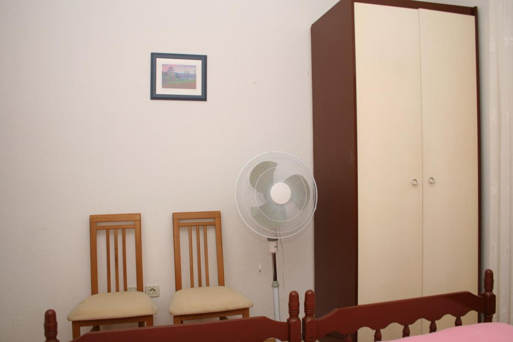 Apartments And Rooms By The Sea Sutivan, Brac - 2943 Phòng bức ảnh