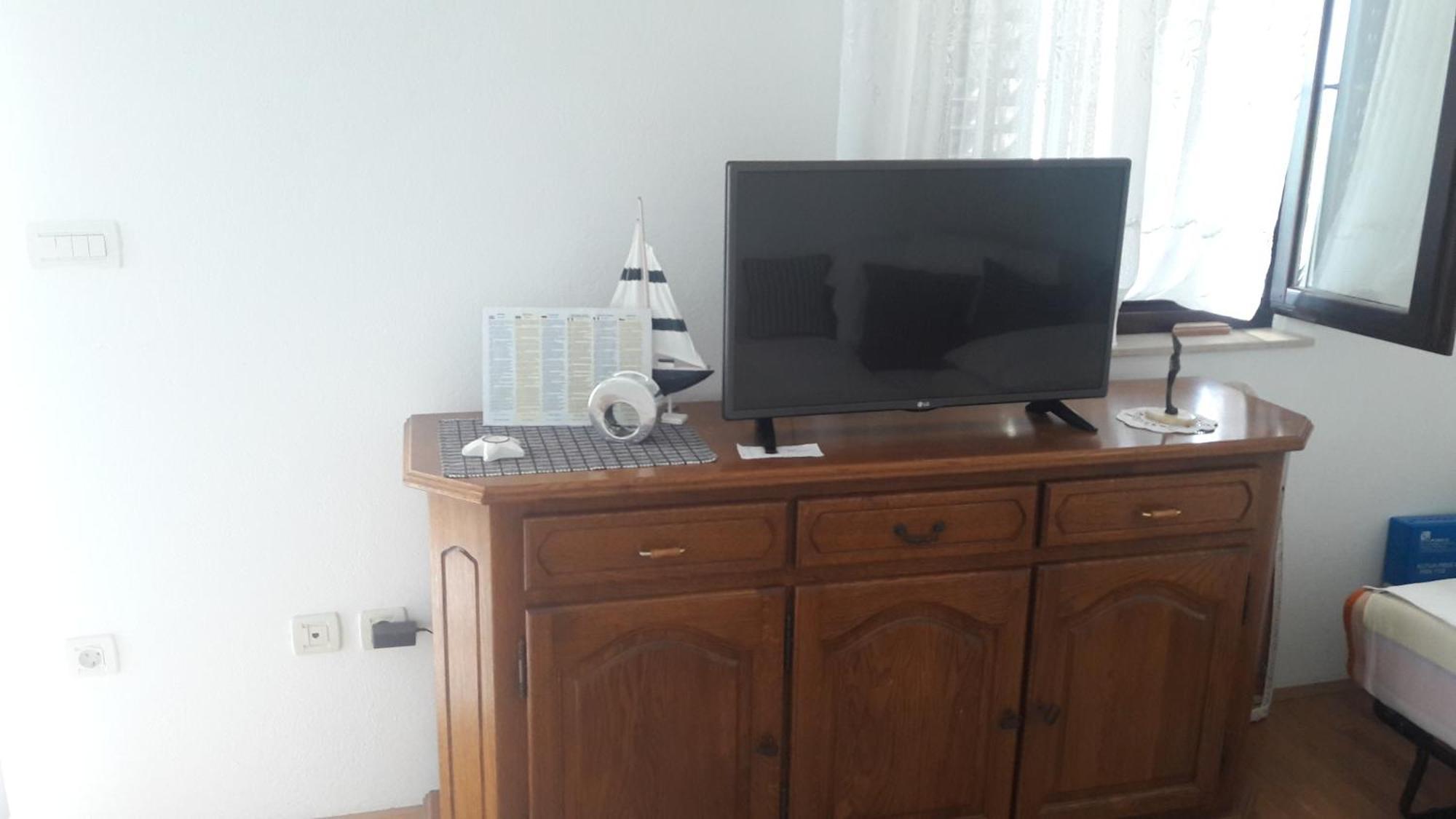 Apartments And Rooms By The Sea Sutivan, Brac - 2943 Phòng bức ảnh